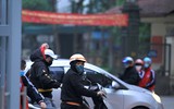 Hà Nội: Học sinh được đo nhiệt độ, sát khuẩn tay trước khi vào lớp học